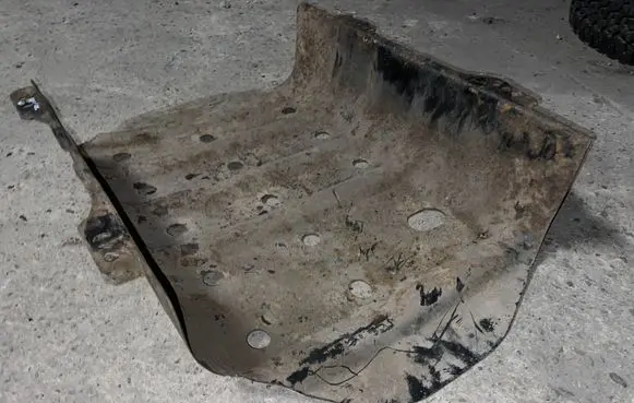 Nissan Patrol Y61 Fuel tank bottom protection 