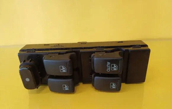 KIA Rio Electric window control switch 620W05290 935702D000