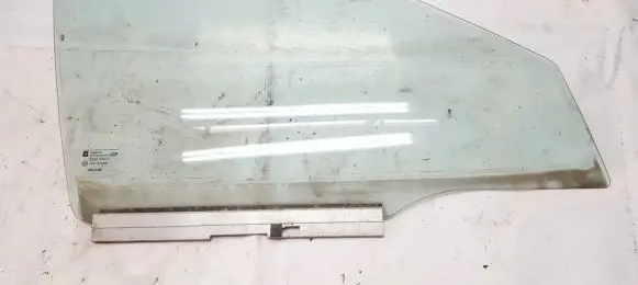 Opel Vectra B Front door window glass four-door 