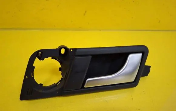 Audi A2 Rear door interior handle 8Z0839020