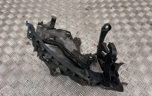 Audi A4 S4 B8 8K Headlight/headlamp mounting bracket 8K0805608R