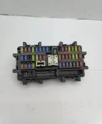 Infiniti Q50 Fuse module