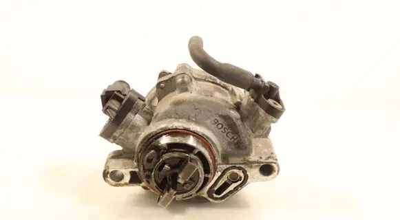 Volvo V40 Vacuum pump 2B2110A