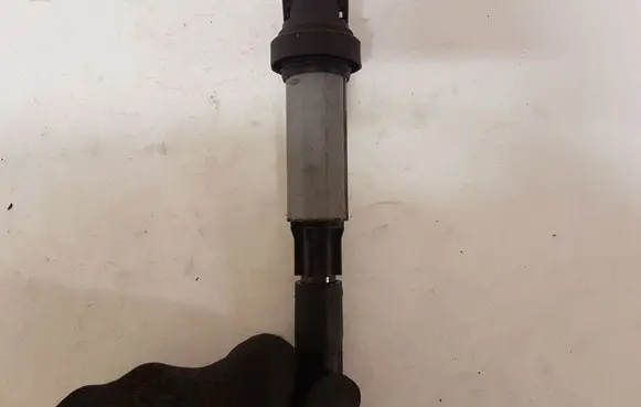 BMW 3 E46 High voltage ignition coil 0221504100