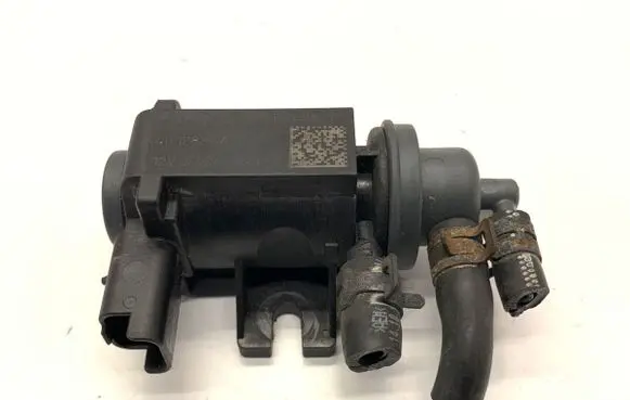 Ford Escape III Fuel pressure regulator F2GE9E882BA