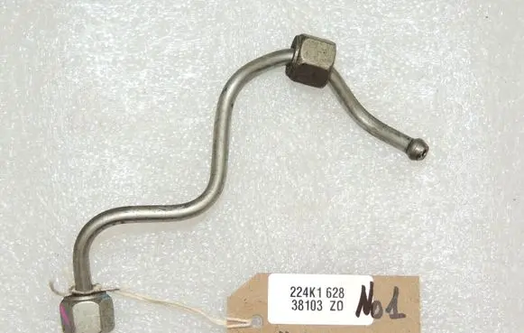 Nissan Qashqai Fuel injector supply line/pipe 1668000QAG