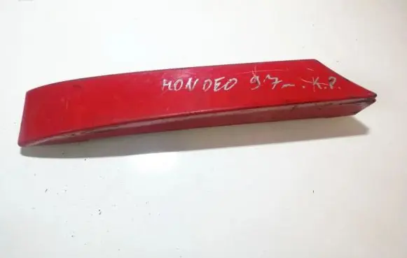 Ford Mondeo MK II Under headlight/headlamp trim 96bba403c09ahw