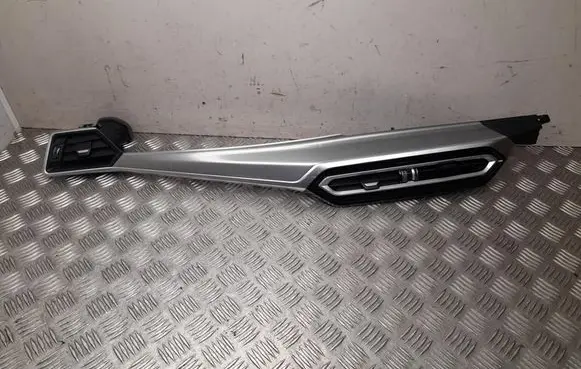 BMW i4 Dash center air vent grill 9623099