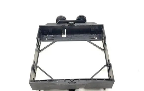 BMW 5 F10 F11 Radiator mount bracket 7805630 780563002