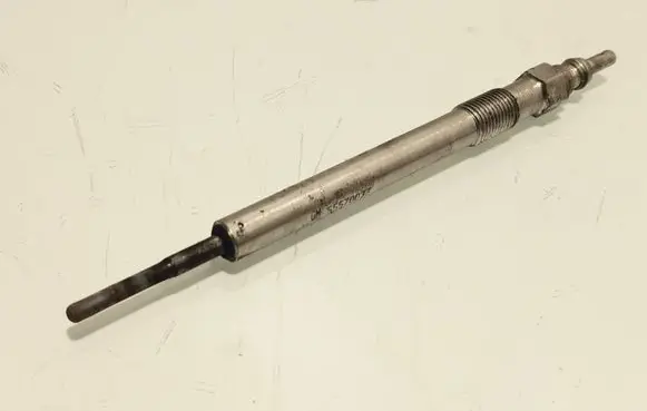 Opel Astra K Glow plug 55570037