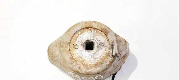 Audi A6 S6 C5 4B Engine mount bracket