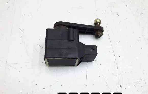 Mercedes-Benz E W211 Headlight/headlamp level sensor a0105427717