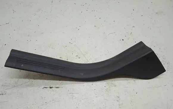 Volvo V50 Rear sill trim cover 8641787