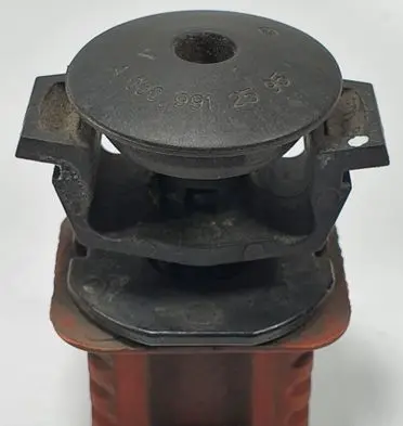 Opel Vectra C Radiator mount bracket A0009912595