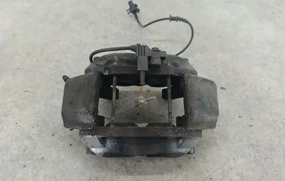 Mercedes-Benz S W220 Front brake caliper 