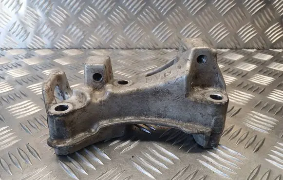 Citroen Berlingo Engine mounting bracket 9688615780