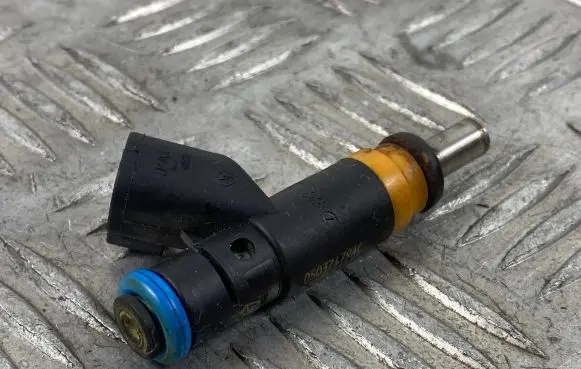 Jeep Grand Cherokee Fuel injector 05037479AC
