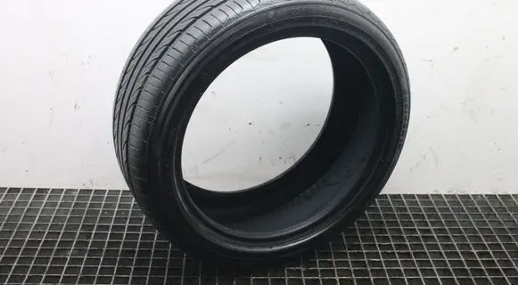 BMW 3 F30 F35 F31 R12 summer tire 22545R18 LANDSAIL