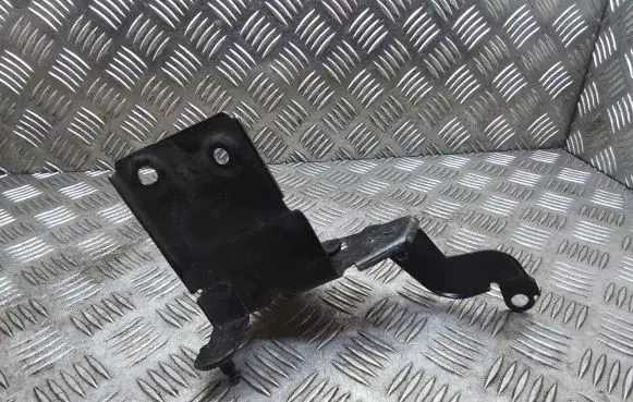 Audi RS3 ABS pump bracket 5Q1614235