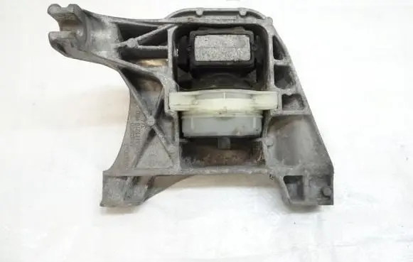 Peugeot 308 Engine mount vacuum valve 0221503485