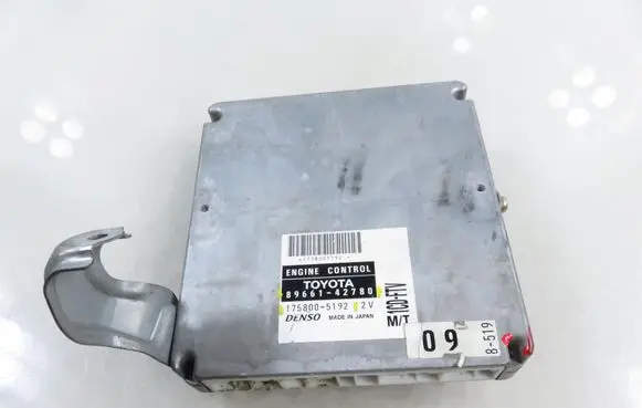 Toyota RAV 4 (XA20) Engine control unit/module 1758005192 8966142780