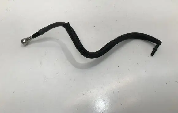 Volvo V60 Fuel line pipe