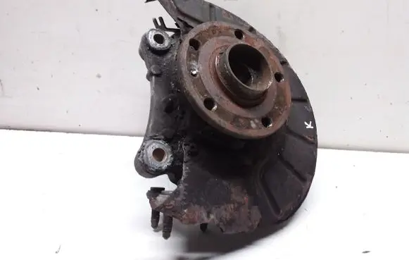 Volkswagen PASSAT B6 Front wheel hub