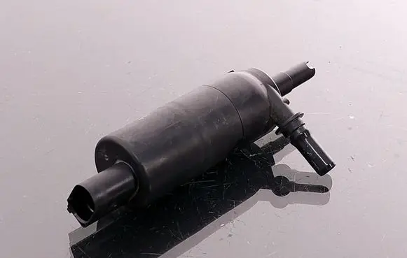 BMW X5 E70 Headlight washer pump 6712721779202