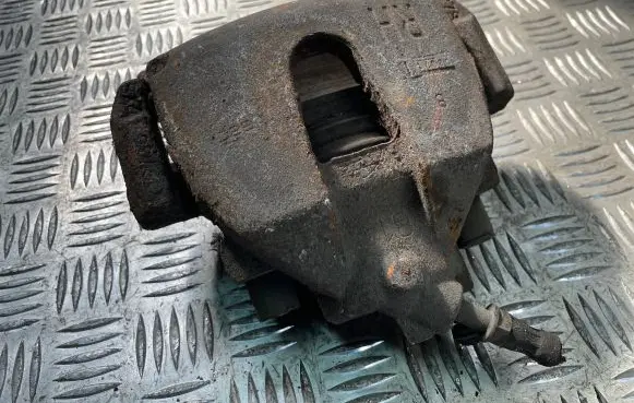 Volvo V50 Front brake caliper