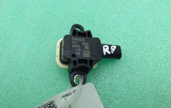 Maserati Levante Airbag deployment crash/impact sensor 51943478
