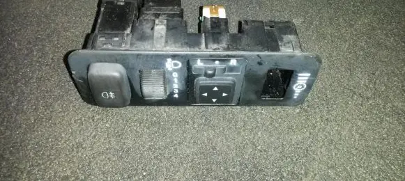 Mitsubishi Space Star Wing mirror switch mr740608