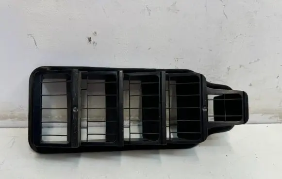 Land Rover Discovery 5 Quarter panel pressure vent HY32280B62AA