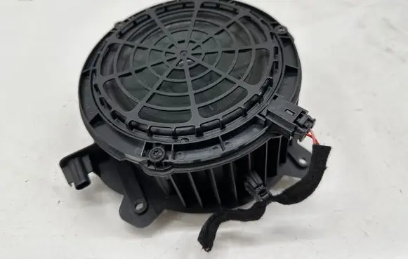 Opel Mokka B Front door speaker 9818747880