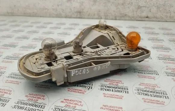 Volkswagen Polo IV 9N3 Tail light bulb cover holder 6Q6945257F