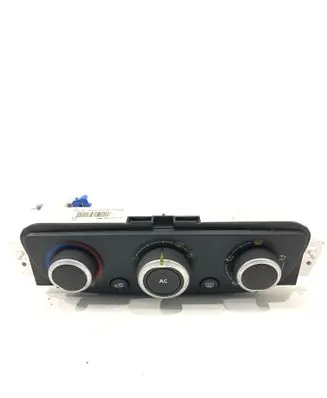 Renault Megane III Climate control unit T1001786G 091027