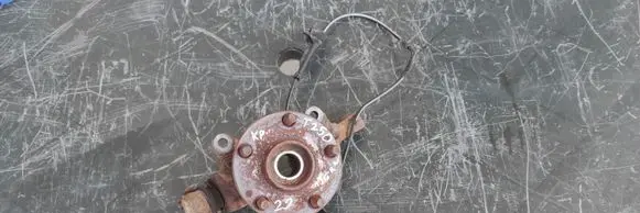Toyota Avensis T250 Front wheel hub