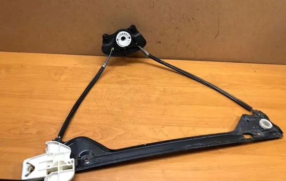 Volkswagen Touran I Rear window lifting mechanism without motor 117130G 1710403