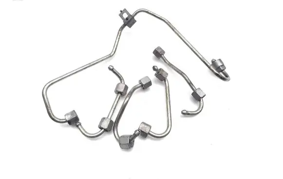 Jaguar XE Fuel injector supply line/pipe 