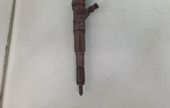 BMW 5 E60 E61 Fuel injector 13537794435 7794435