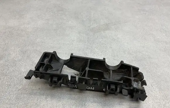 Hyundai Tucson TL Front bumper mounting bracket 86516D7000