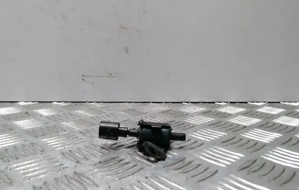 Toyota Avensis T220 Vacuum valve 9091012219