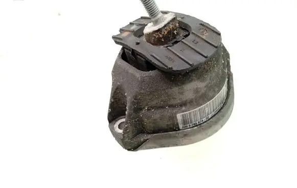 BMW 5 E60 E61 Engine mount bracket 6769874