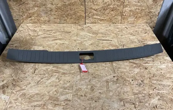 Ford Focus Trunk/boot sill cover protection 4M51N40320AD