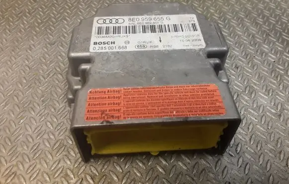 Audi A4 S4 B7 8E 8H Airbag control unit/module 8E0959655G