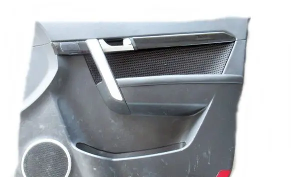 Chevrolet Captiva Front door card panel trim 95047143 7143C140
