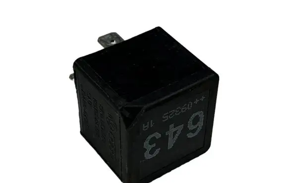 Audi Q7 4L Other relay 8K0951253 V23136B6X72