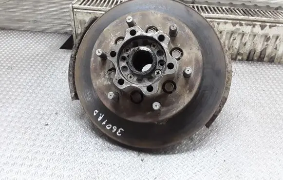 Mitsubishi Pajero Front wheel hub spindle knuckle