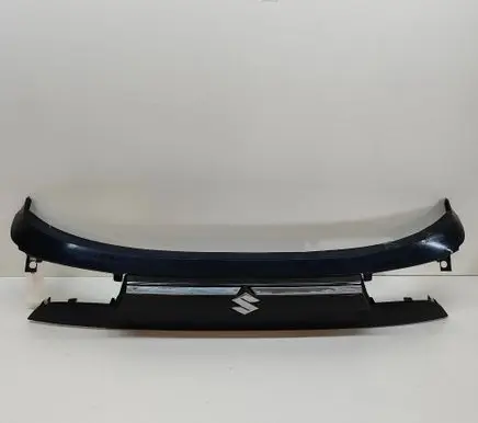 Trunk door license plate light bar