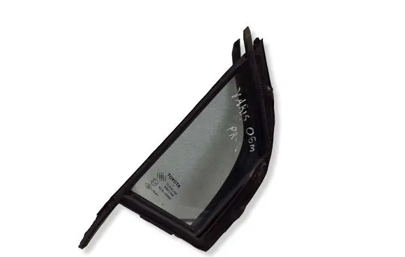 Toyota Yaris Front door vent window glass four-door 682150D010
