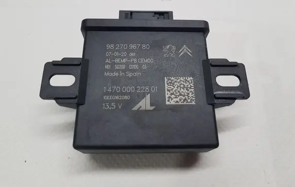 Peugeot 3008 II Light module LCM 9827096780